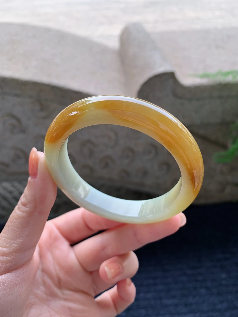 天然A货翡翠玉手镯圈口55正圈细糯化鸡油黄 AC406041811