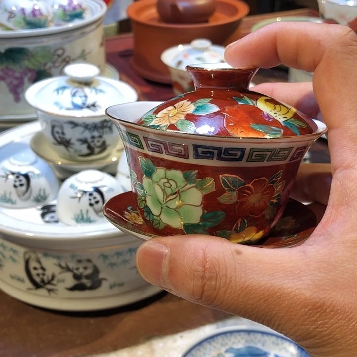 鸡*红底万花老盖碗一个 纯手绘