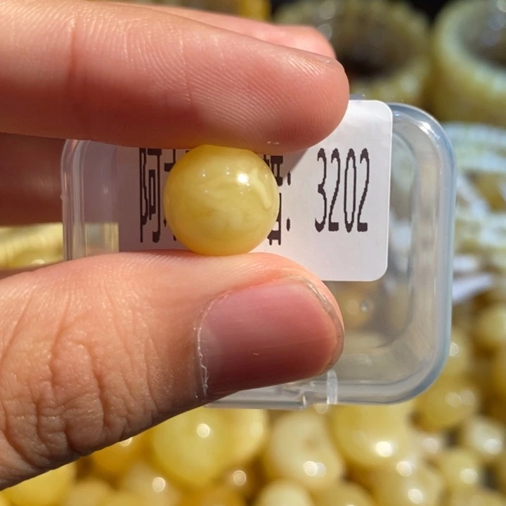 琥珀未镶嵌珠宝奇石3202