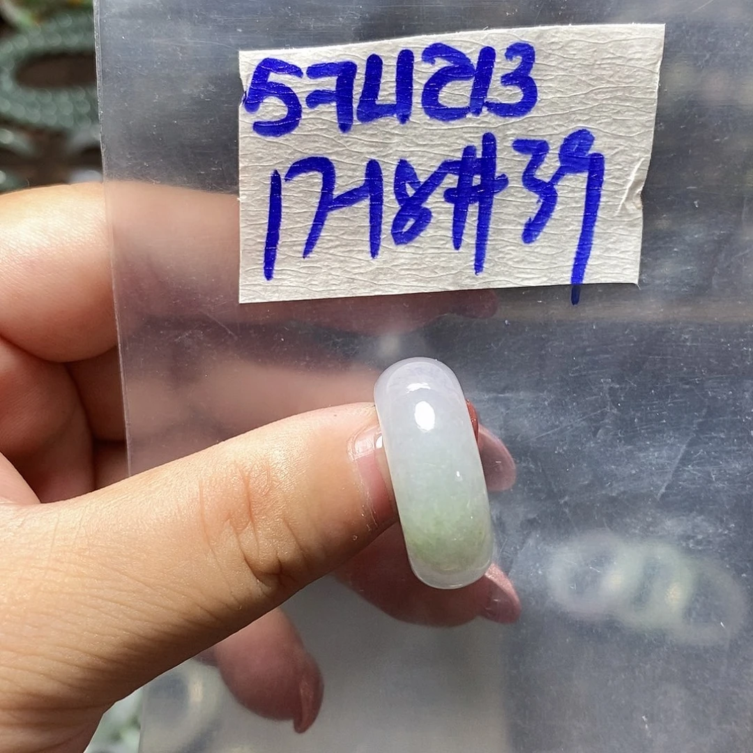 未镶嵌定制翡翠翡翠