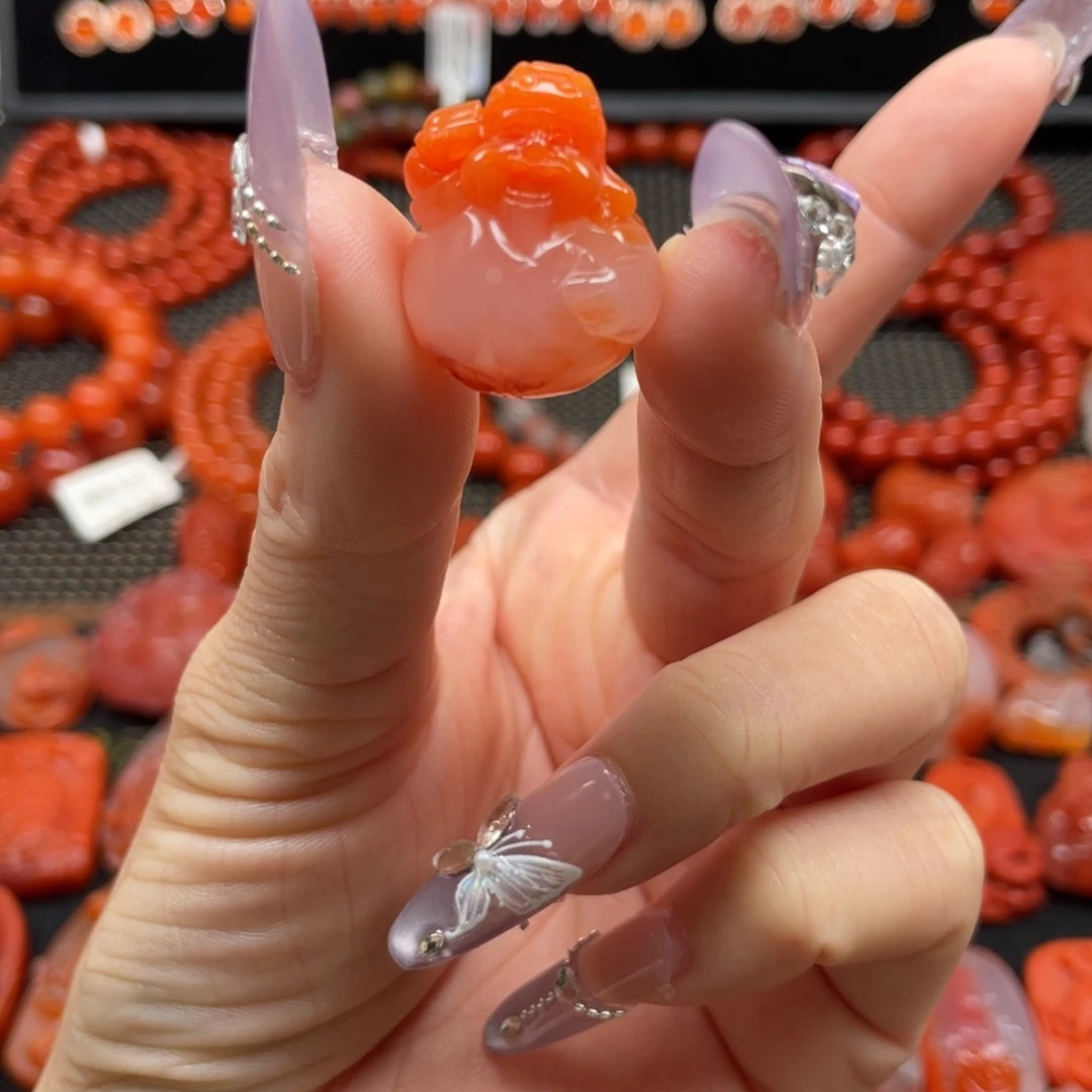 南红玛瑙未镶嵌冰飘鱼