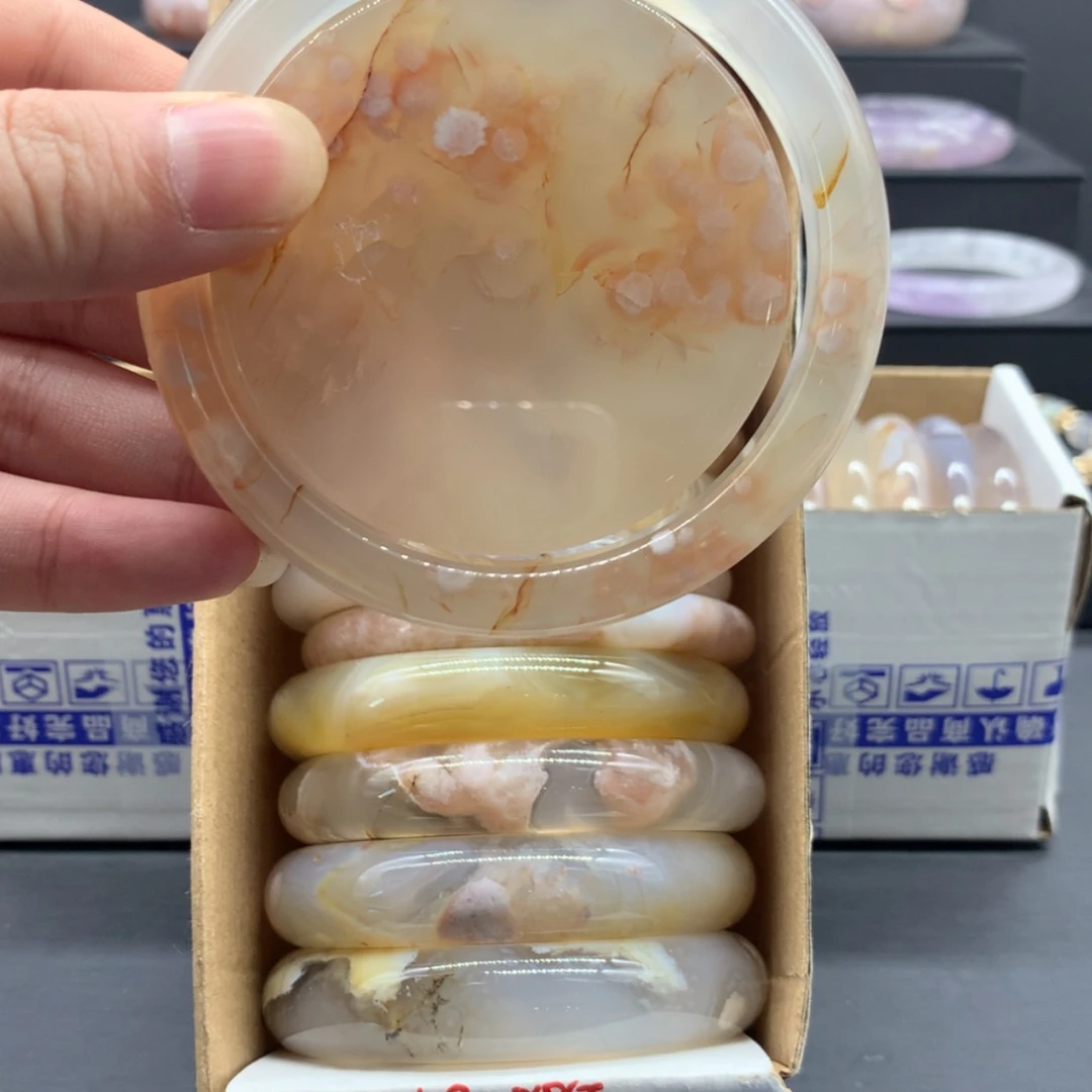 【闪购商品】玛瑙/玉髓颈饰未镶嵌阿*