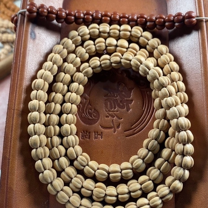 柏香籽/百香籽吊坠4号