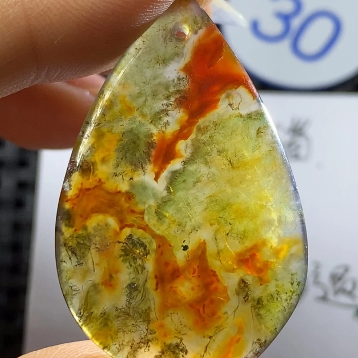 未镶嵌颈饰玛瑙/玉髓正**存