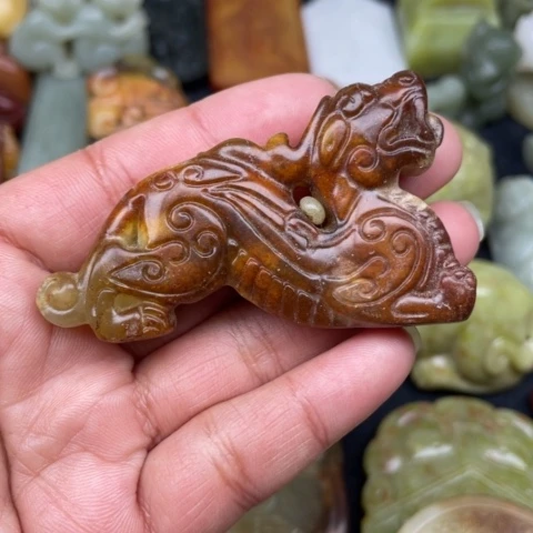 蛇纹石玉颈饰未镶嵌11