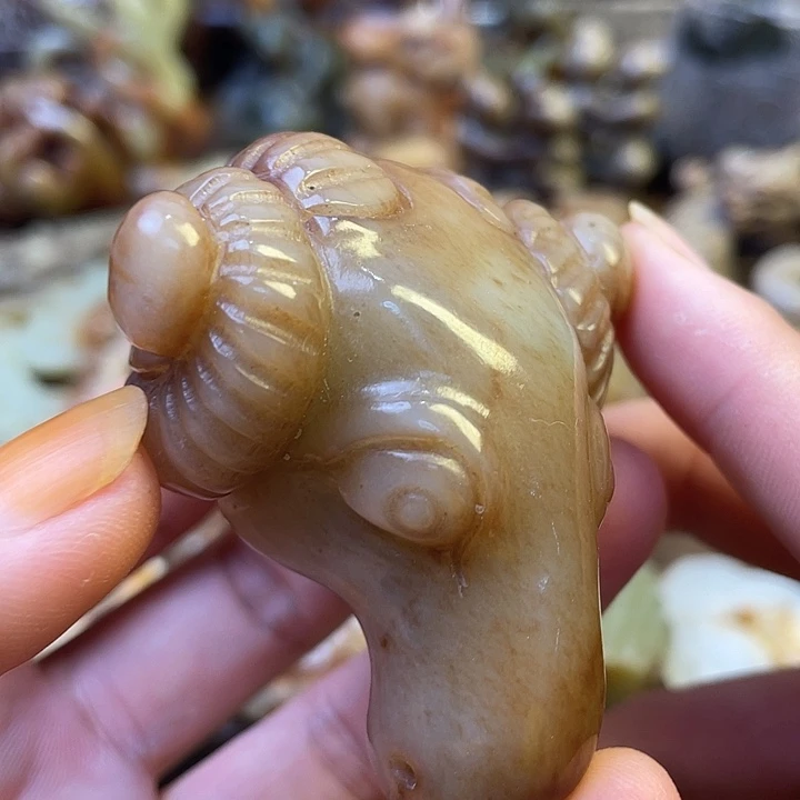 未镶嵌和田玉（糖玉）挂件