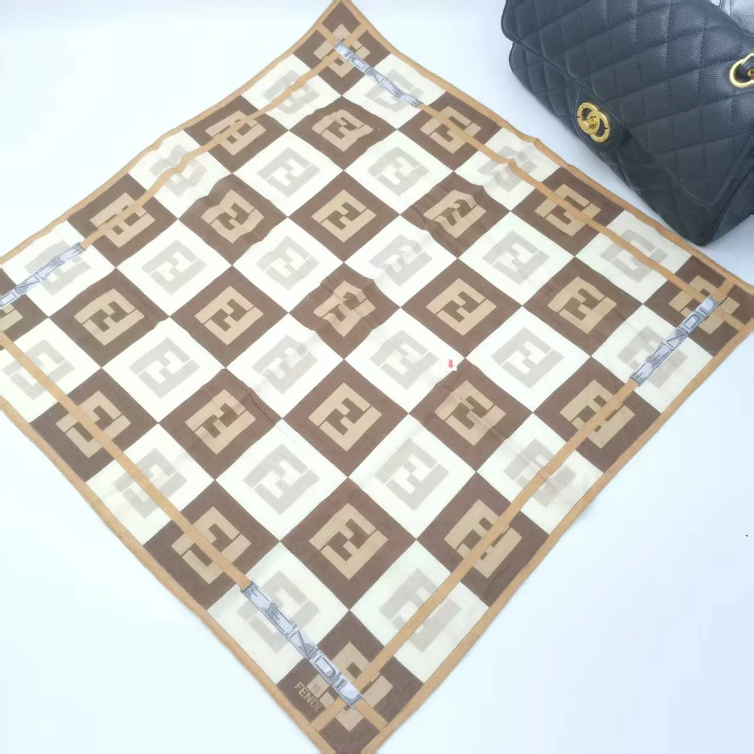 95新 FENDI/芬迪 海囤/芬迪/勾丝/丝巾/xh94549