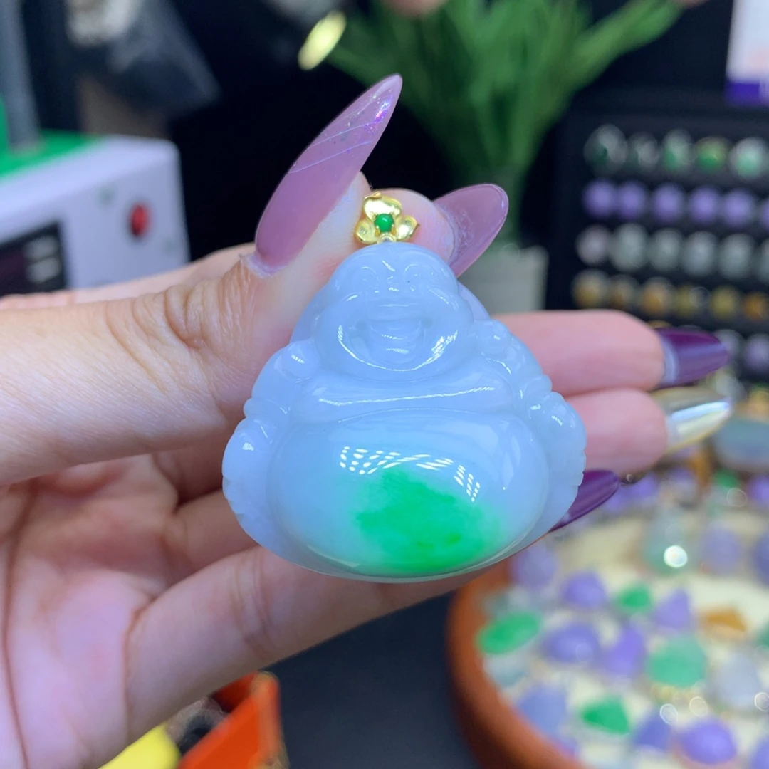 颈饰18K金镶嵌翡翠