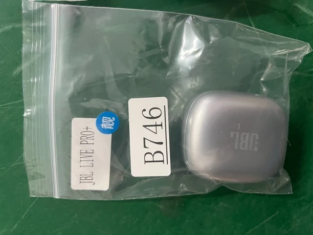 95新 JBL 捡漏JBl live PRO+耳机编号B746