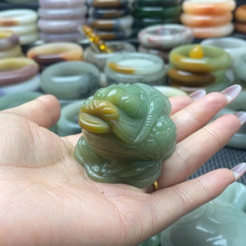 石英岩玉未镶嵌手镯