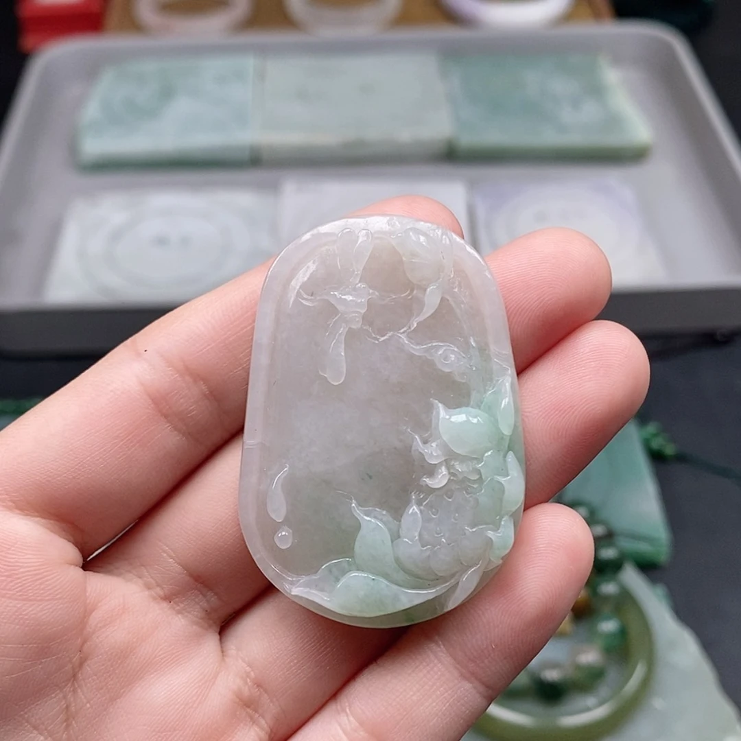 【闪购商品】未镶嵌独山玉颈饰V****N