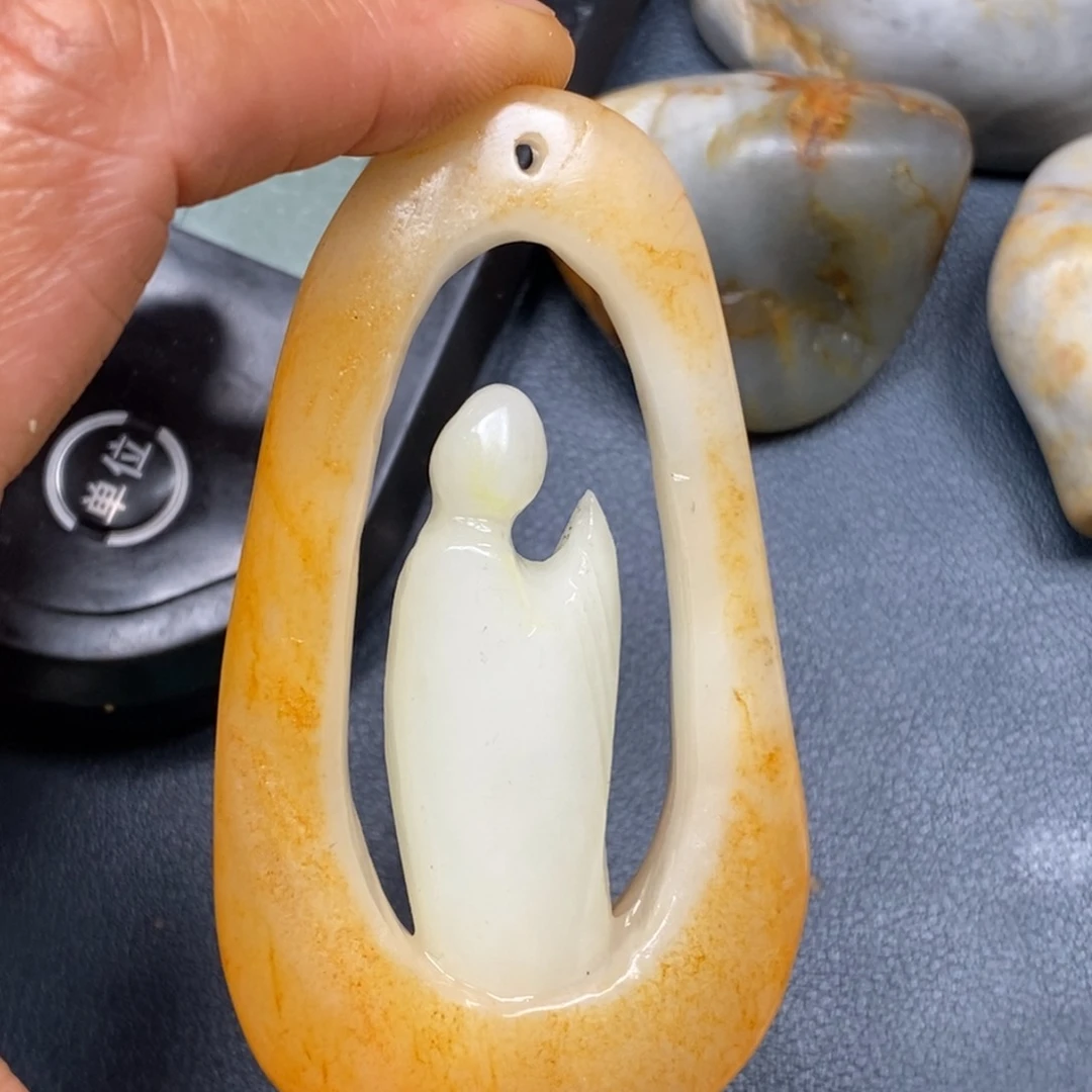 和田玉未镶嵌挂件