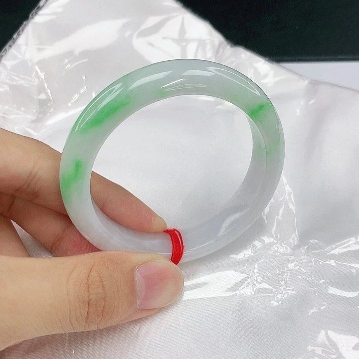 翡翠未镶嵌手镯圈53。58093