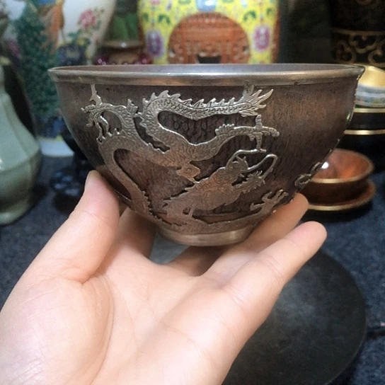 瓷片瓷器一件，品相完整
