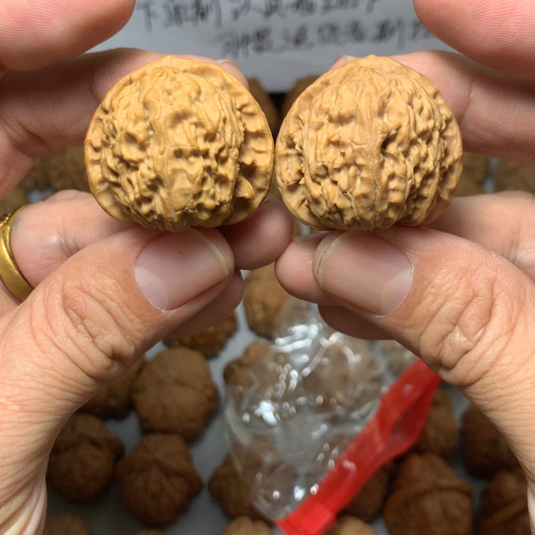 文玩核桃把件小白狮子练手对不退不换退货不退款同意的拍