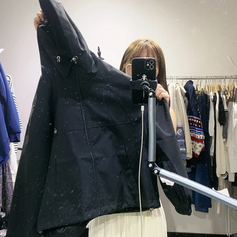 【闪购商品】黑色外套