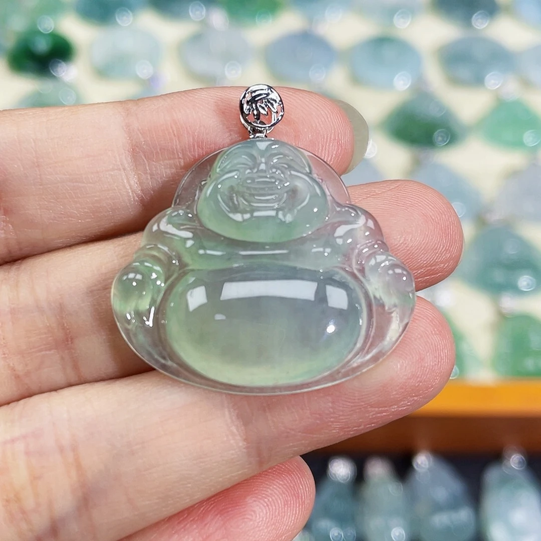 翡翠18K金镶嵌颈饰吊坠