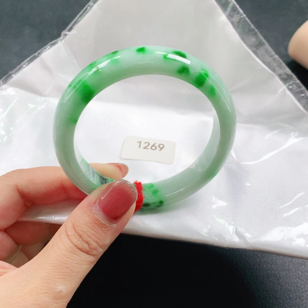 翡翠未镶嵌手镯03