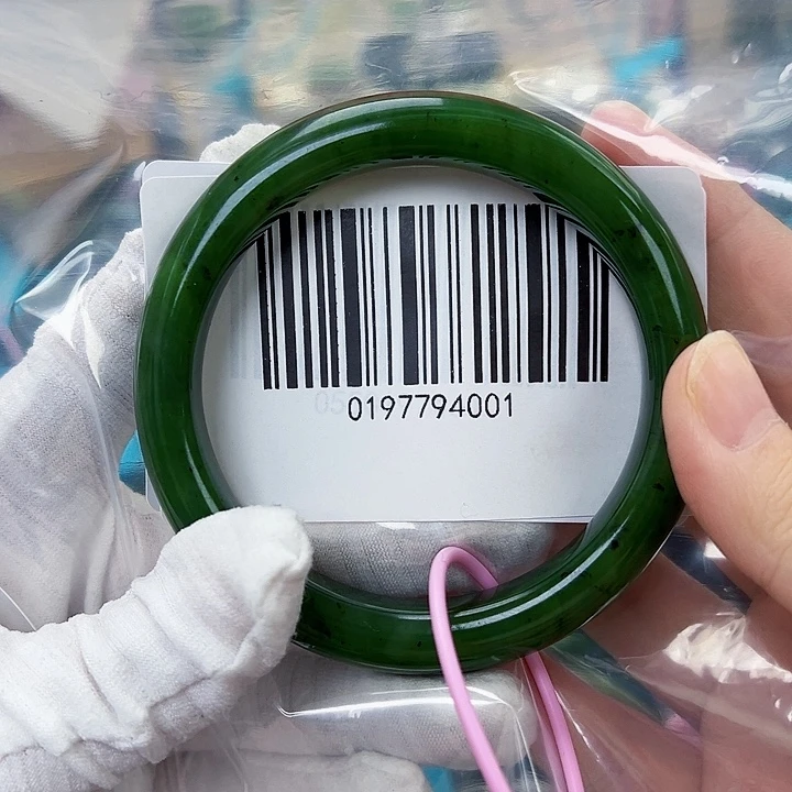 和田玉未镶嵌手镯微瑕62