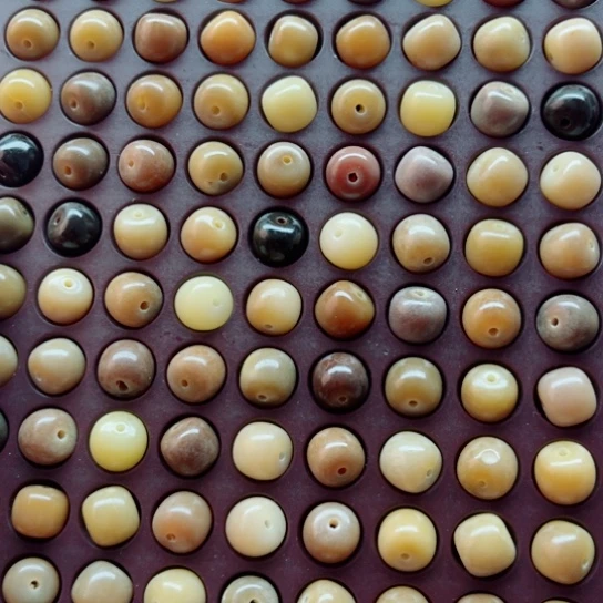 白玉菩提吊坠瑕疵12紫罗兰桶珠120颗