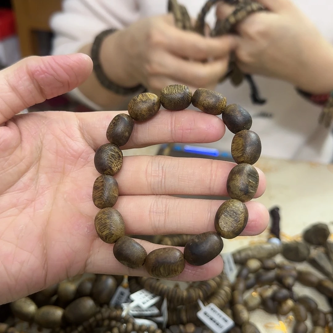 沉香木手串白棋沉水浮留疤单圈 10 克多样性发一