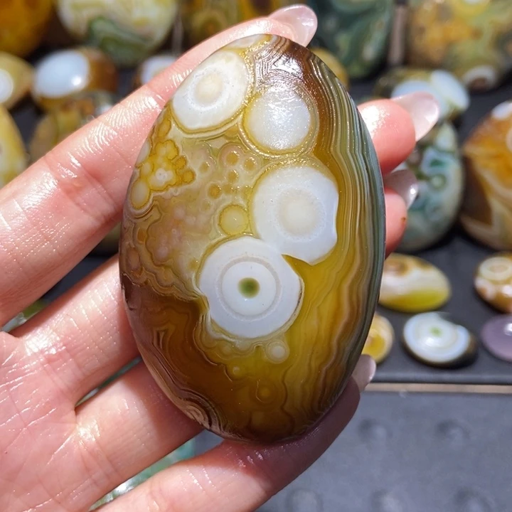 【闪购商品】未镶嵌玛瑙/玉髓珠宝奇石w