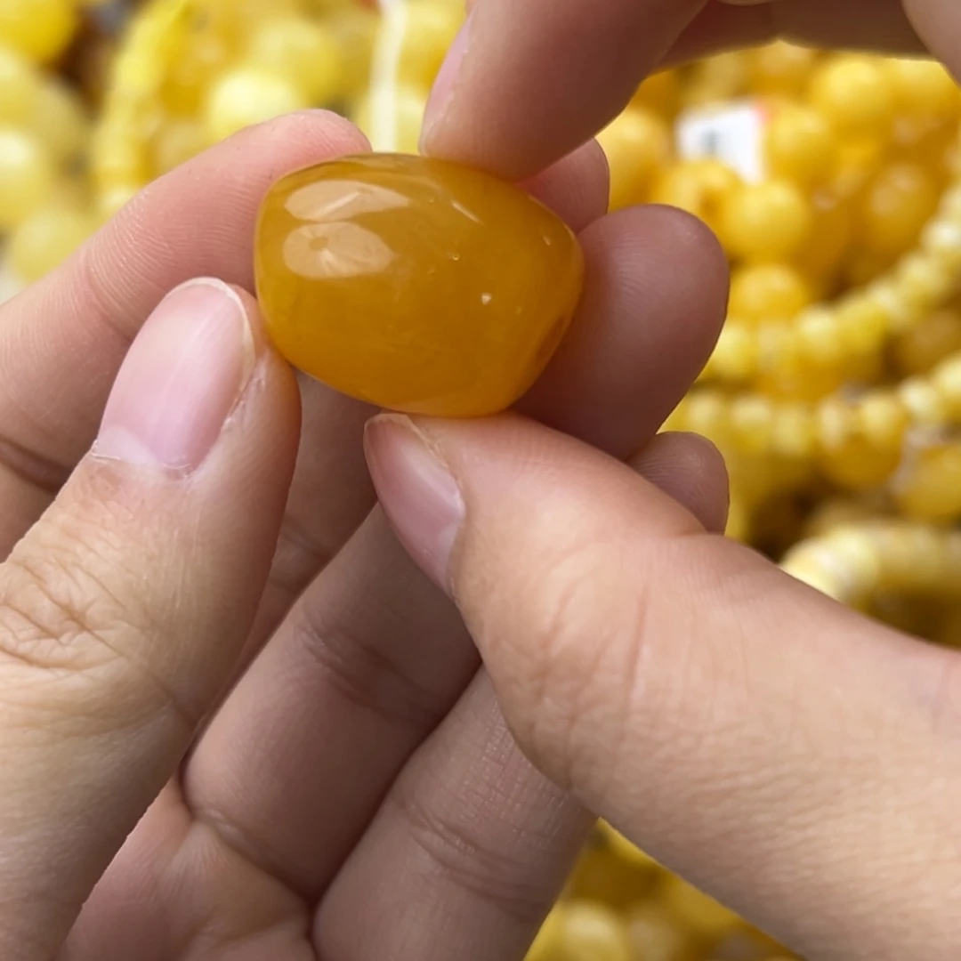 琥珀珠宝奇石未镶嵌