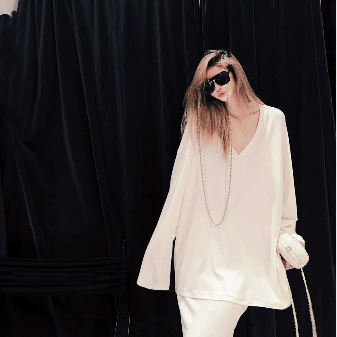 洪小妍自留  秋季纸片人显瘦开叉口袋半裙套装