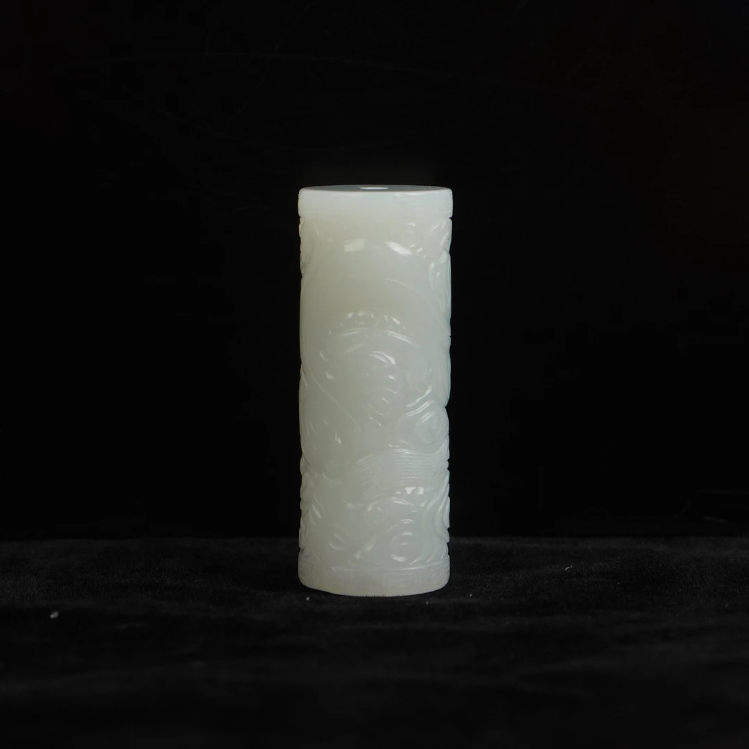 【清】白玉云龙纹勒子（高5.2cm宽2.0cm重45g）