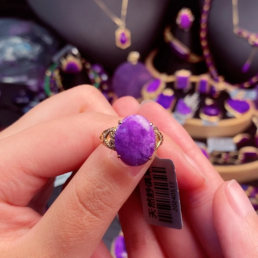 苏纪石（舒俱来）戒指18K金镶嵌