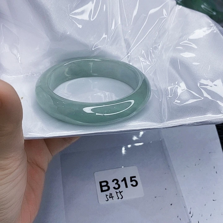翡翠未镶嵌手镯一图一物实物为准