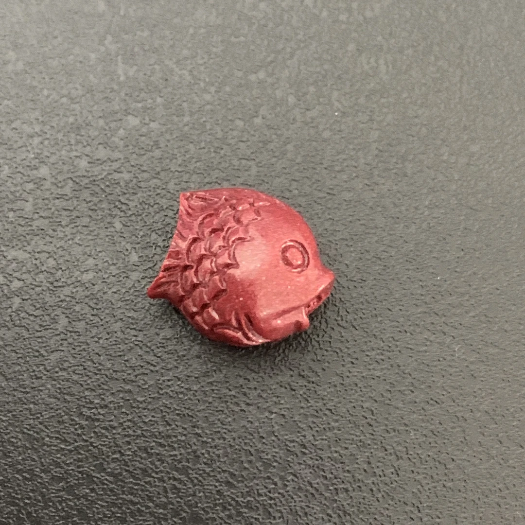 含辰砂工艺品M198小鱼雕刻2克11.3-11.8-7.6mm