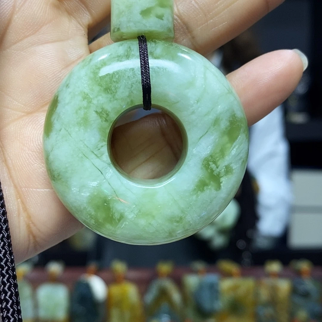 未镶嵌岫玉挂件吊坠