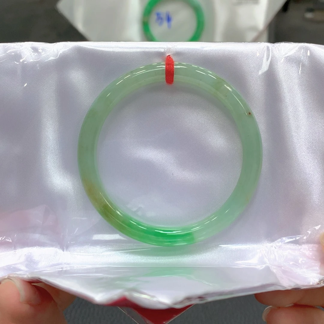 翡翠未镶嵌手镯1号