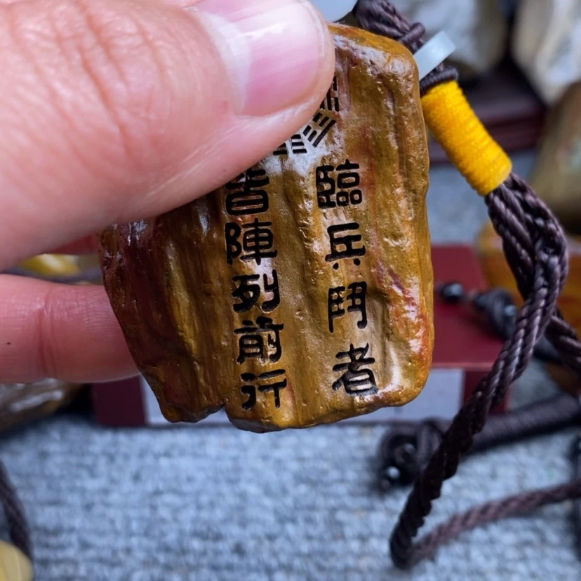 【闪购商品】原石雕刻手把件