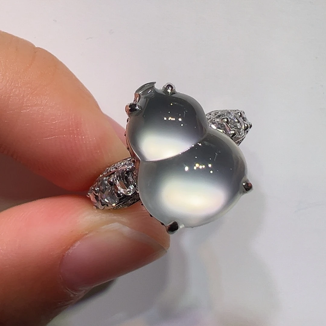 翡翠18K金镶嵌戒指