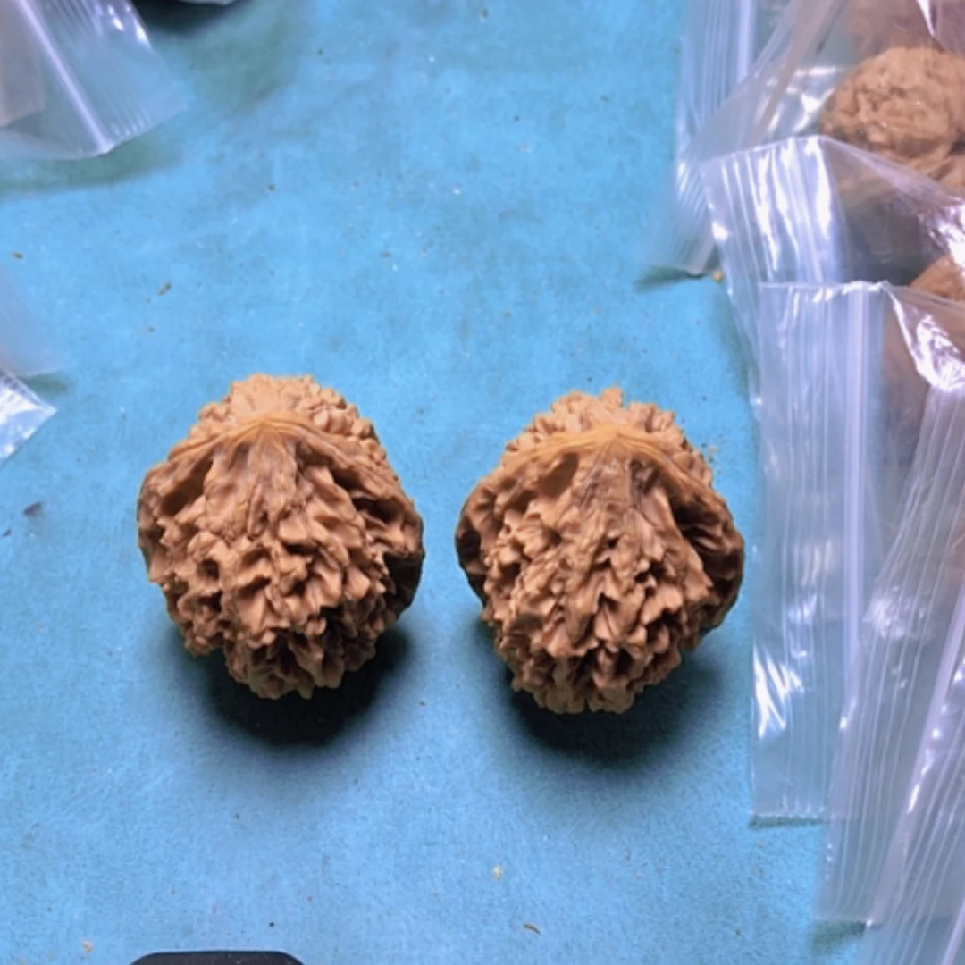 【闪购商品】核桃摆件42老鼠修边