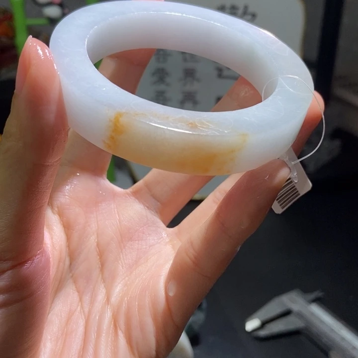 定制翡翠未镶嵌手镯定制