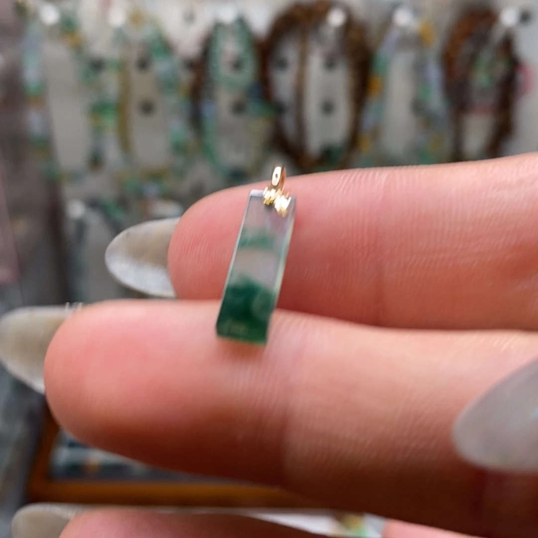 饼***条翡翠未镶嵌手链买断