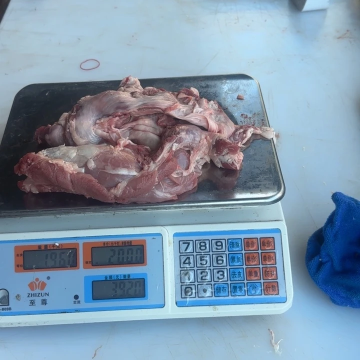 15中国大陆农家粮食猪