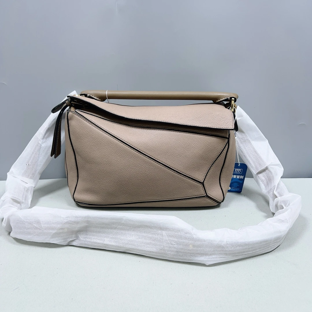 95新 LOEWE/罗意威  浅棕色手提斜挎包 1892 2857