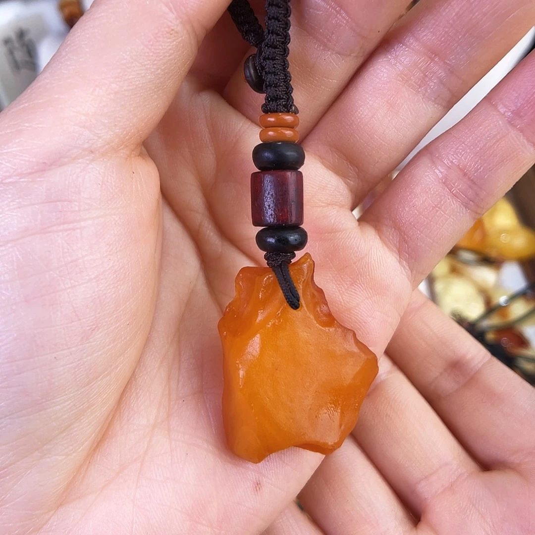 琥珀珠宝奇石未镶嵌，