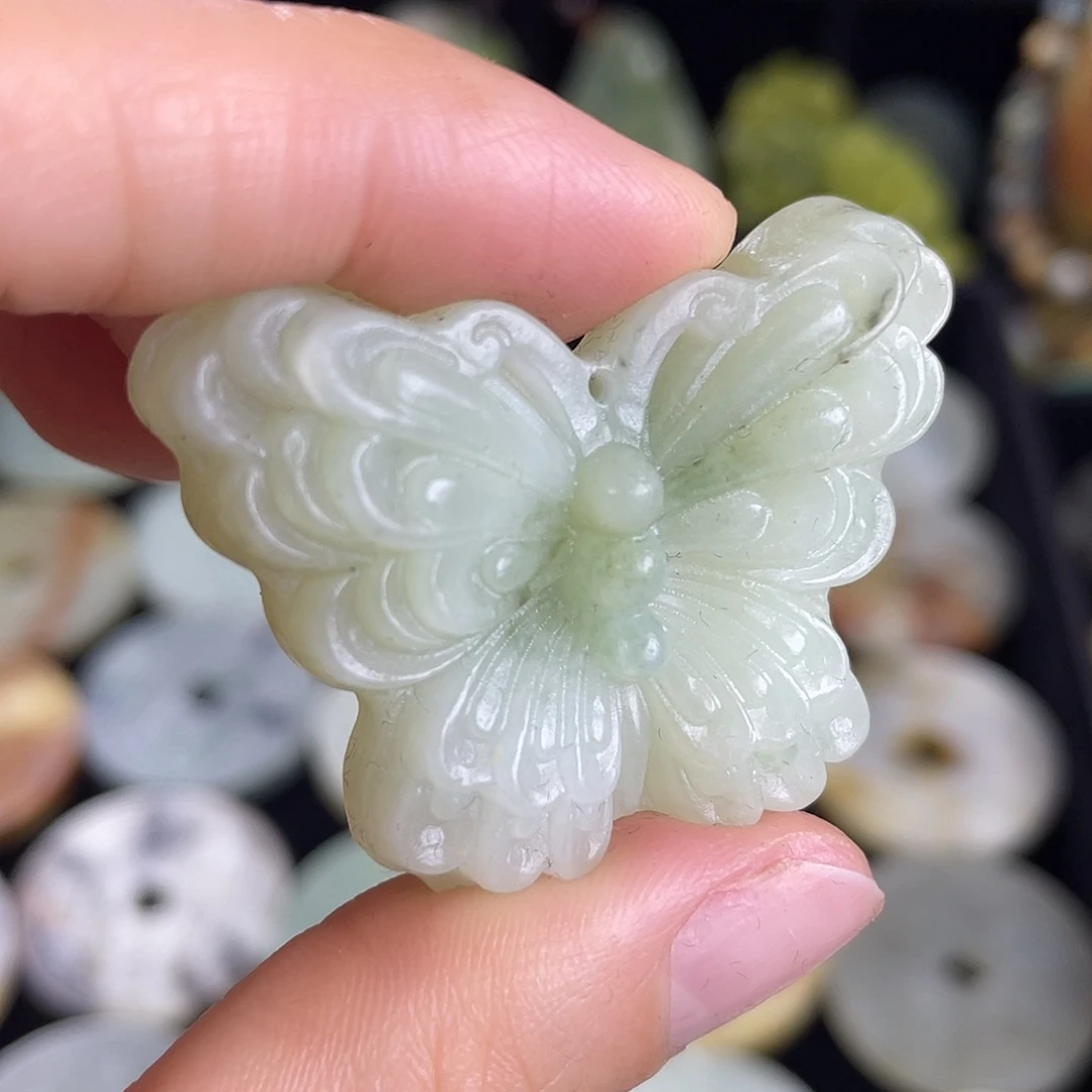 岫玉合金颈饰吊坠，两单起飞