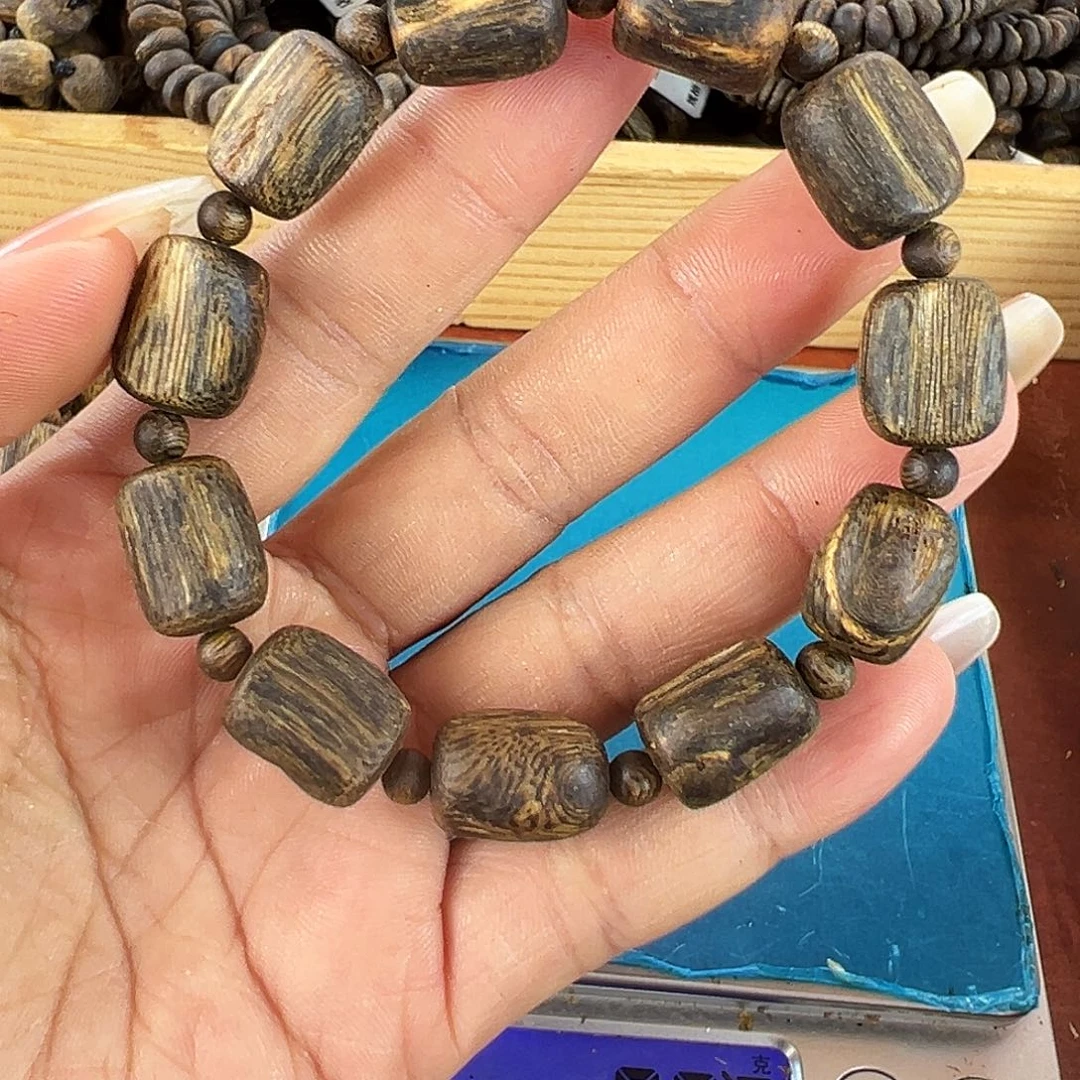 沉香沉香碎屑卡11随型桶珠树心油单圈沉浮11.9g