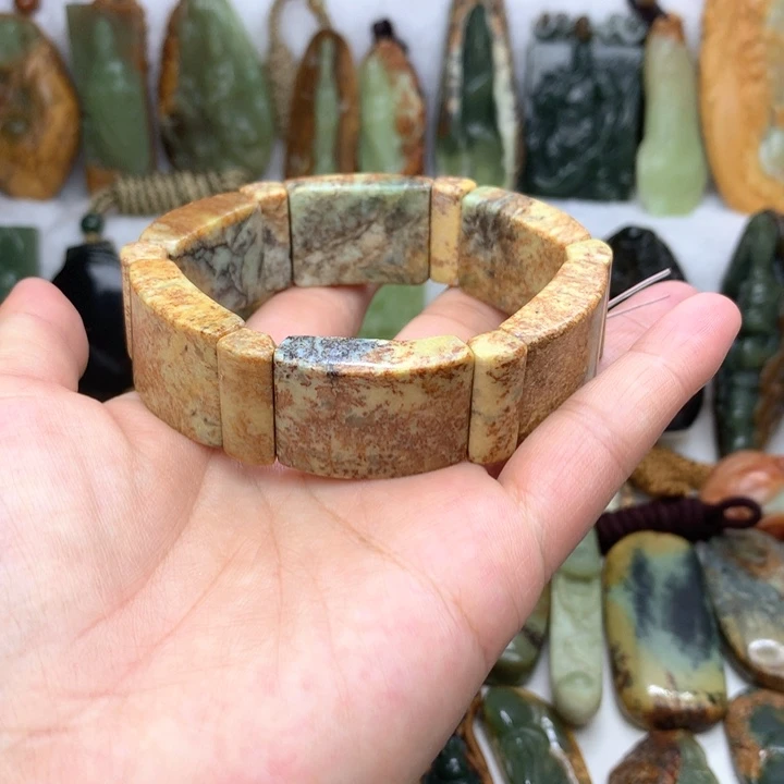 岫岩河磨玉（透闪石质玉）手串未镶嵌爱**玩