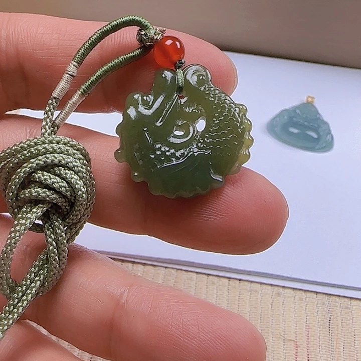 和田玉（碧玉）颈饰未镶嵌