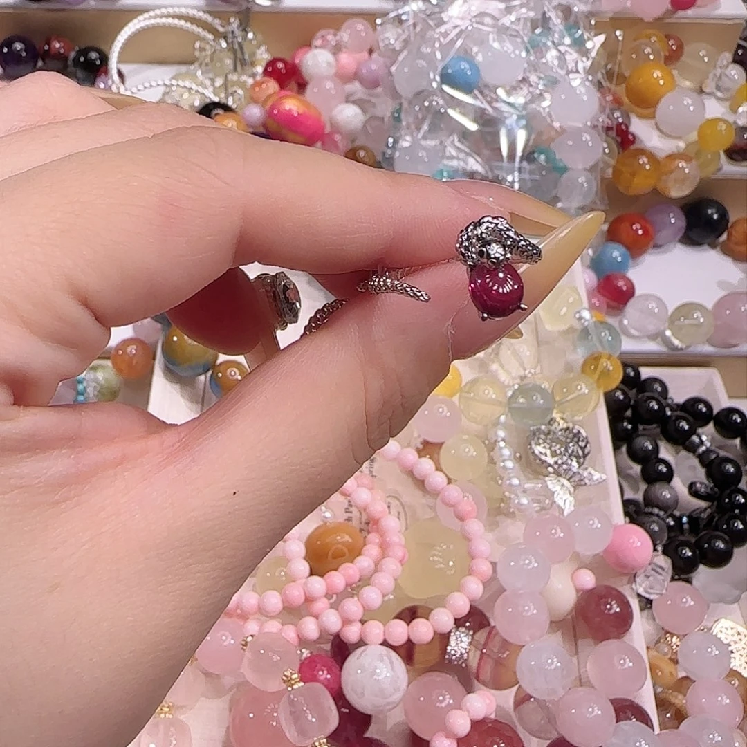水晶手镯未镶嵌吧