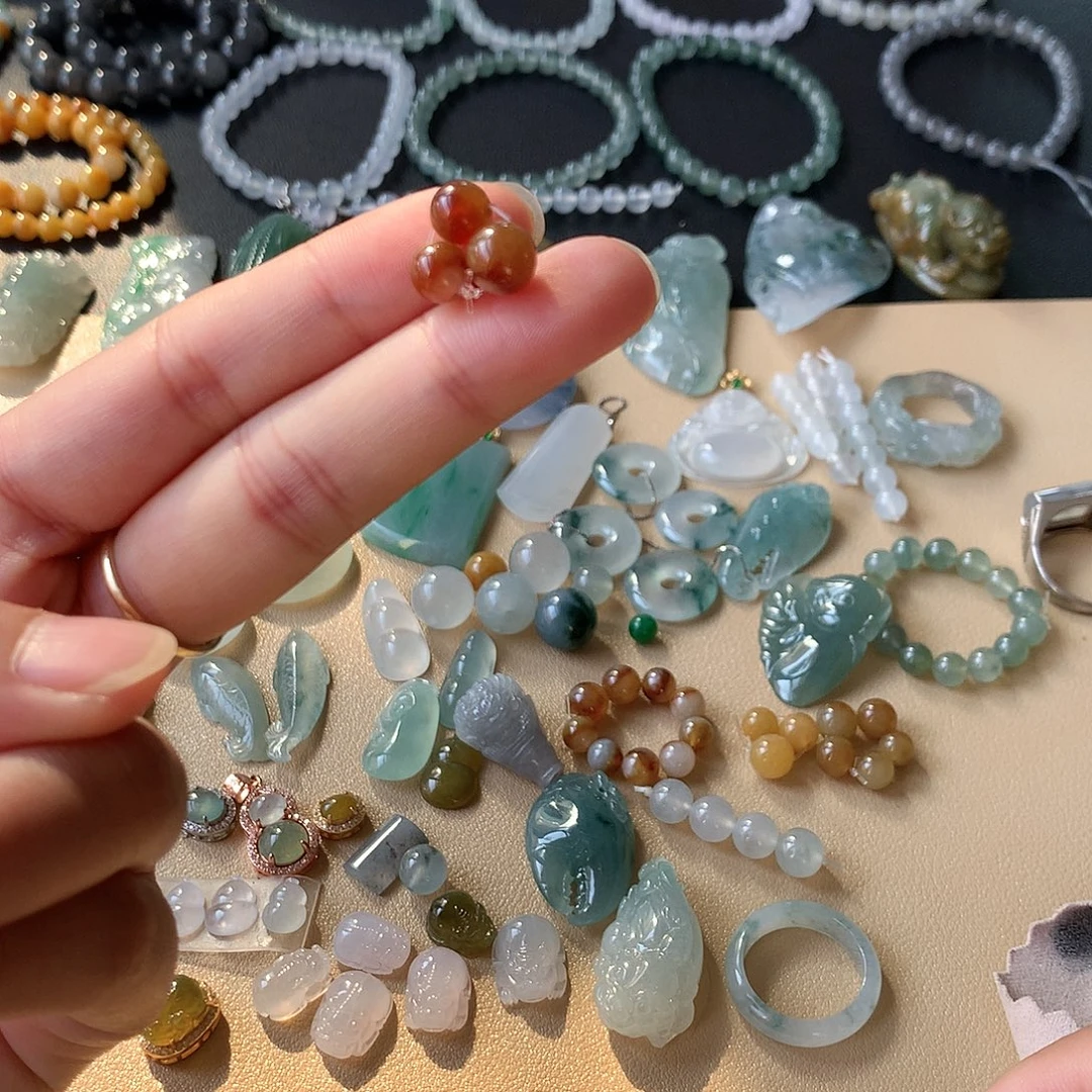 翡翠未镶嵌颈饰珠子