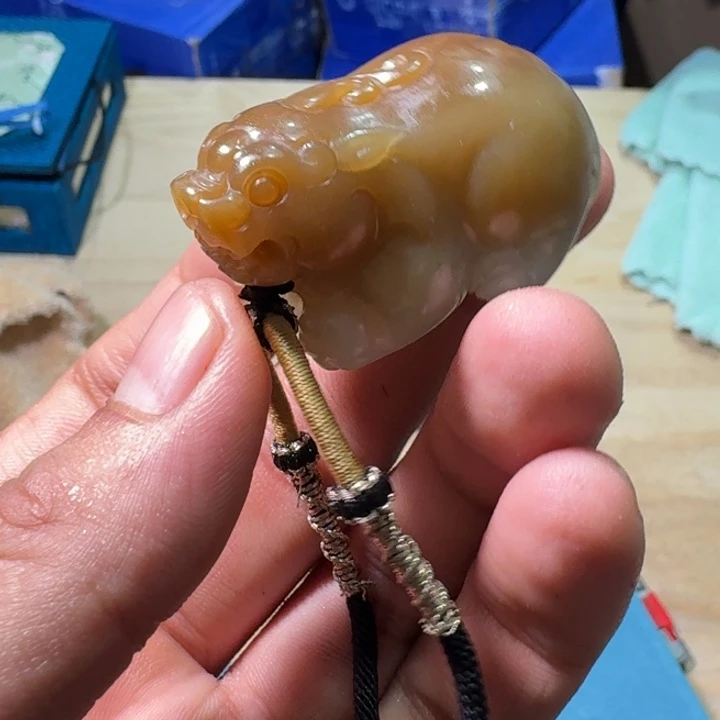 未镶嵌和田玉(糖玉)挂件