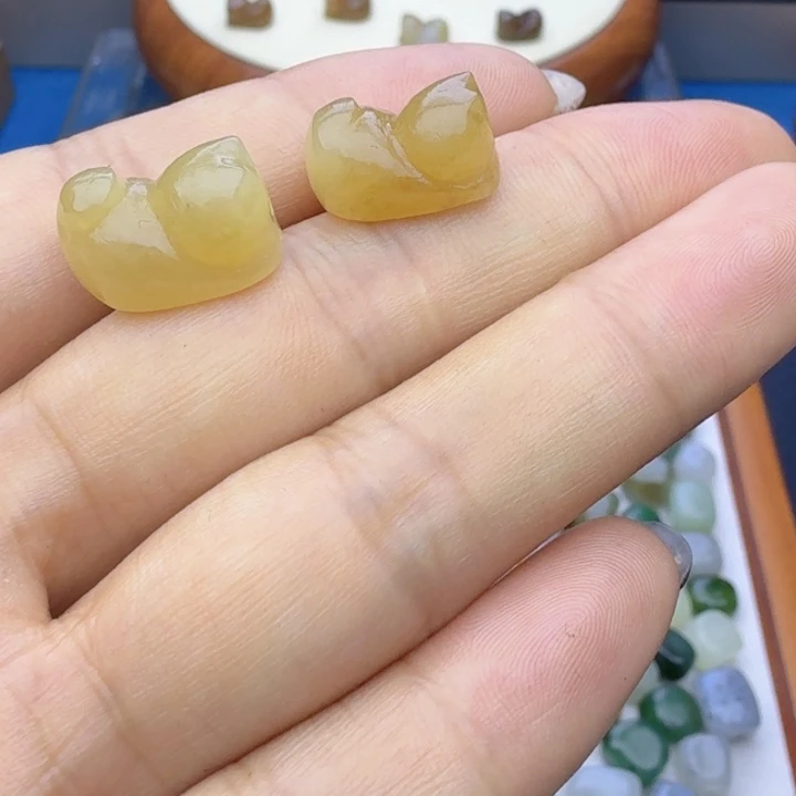 极***人和田玉（糖玉）未镶嵌车挂